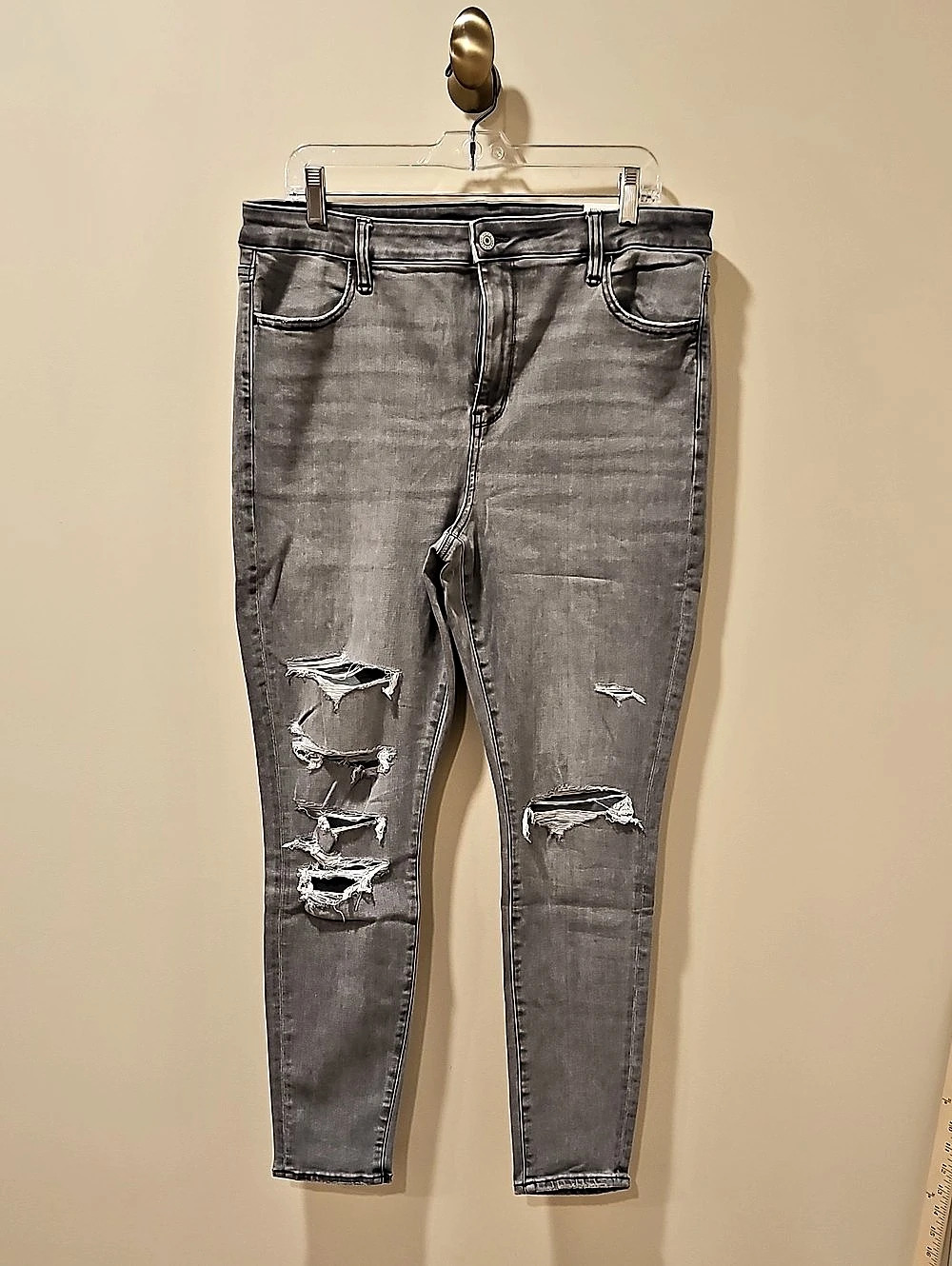 American Eagle Hi-Rise Jegging Distressed Gray Skinny Jeans Size 16 NWT